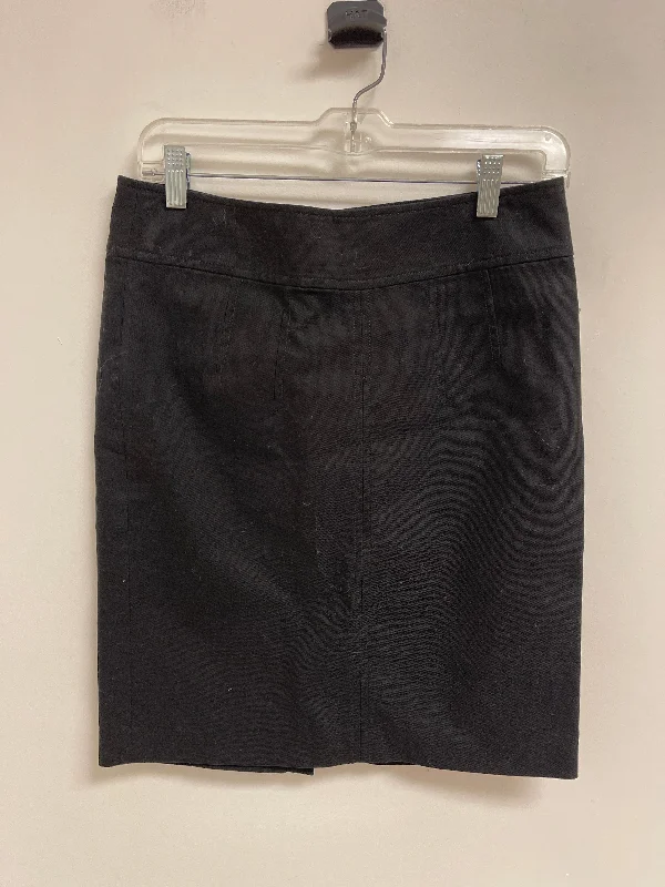 Skirt Midi By Banana Republic In Black, Size: 6