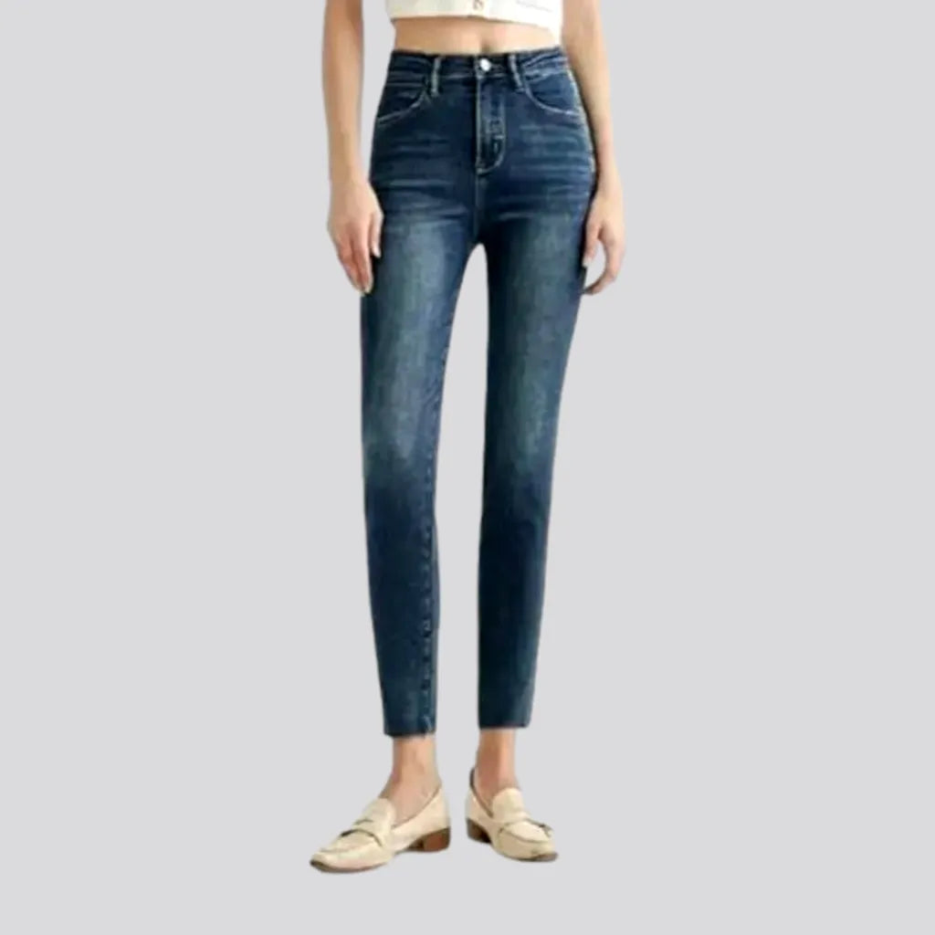 Sanded women's skinny jeans